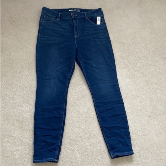 Old Navy | Built-In Warm | Rockstar | Super Skinny |Jeans - Picture 4 of 16